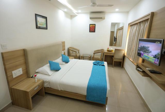 Hotel Anjali Park Коттаям Экстерьер фото