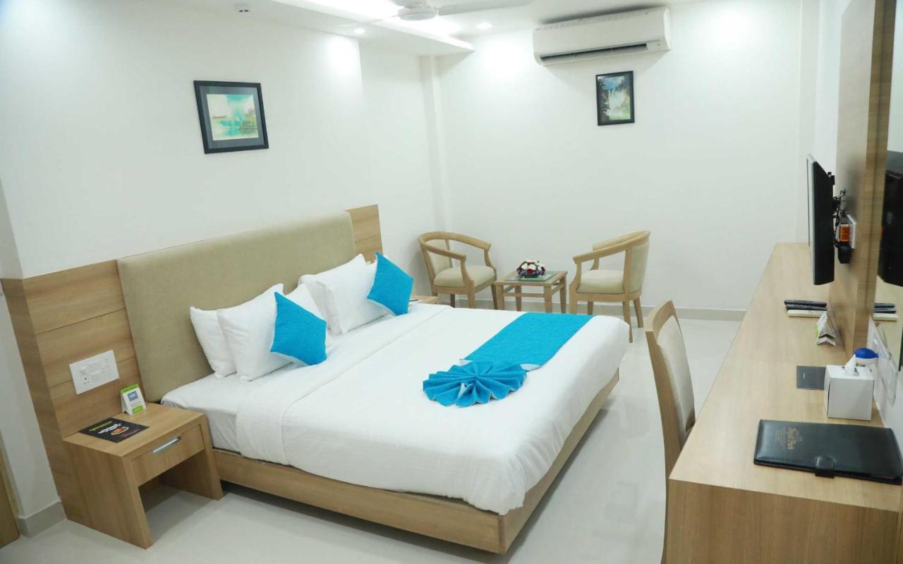 Hotel Anjali Park Коттаям Экстерьер фото