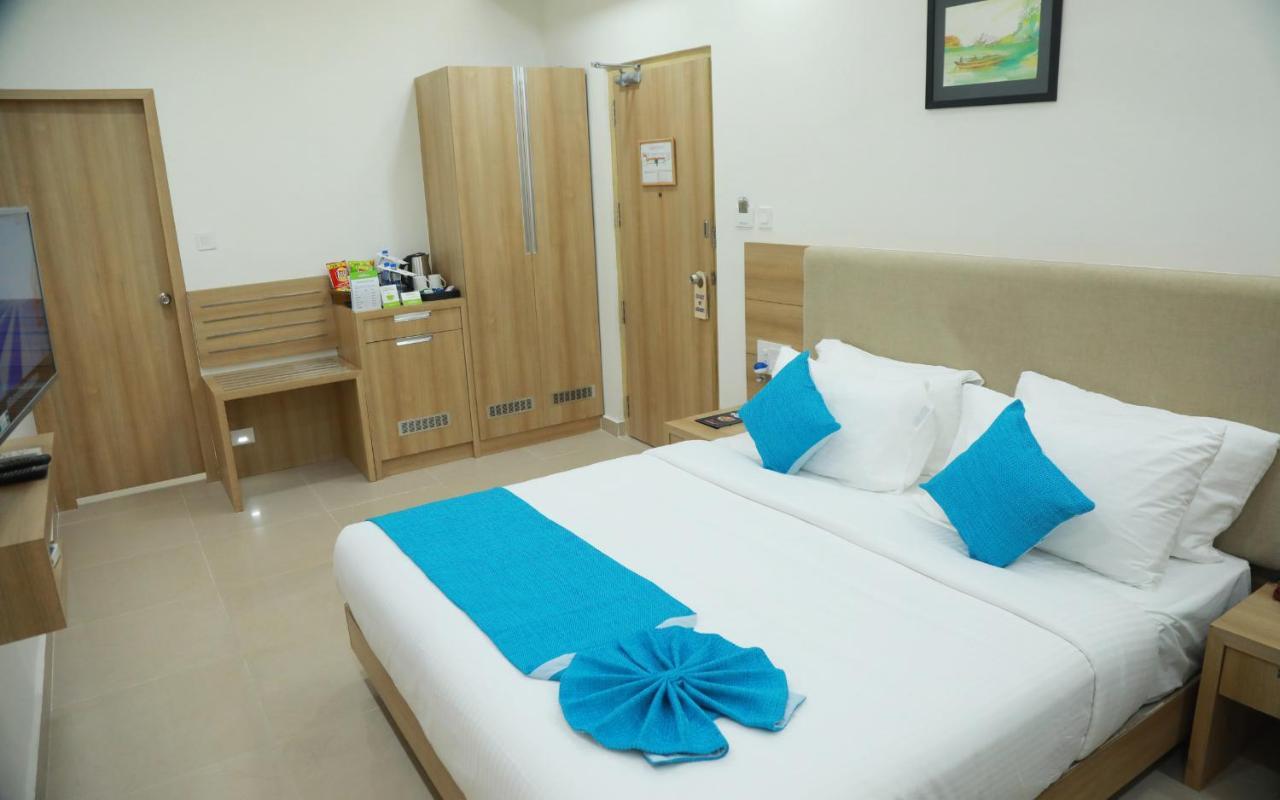 Hotel Anjali Park Коттаям Экстерьер фото