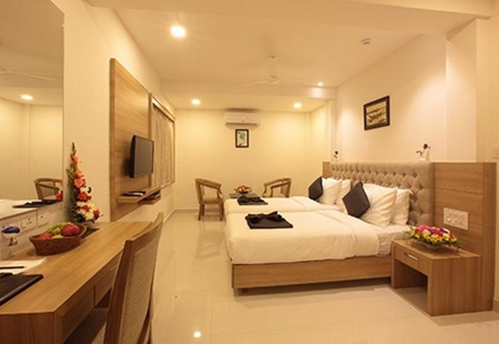 Hotel Anjali Park Коттаям Экстерьер фото